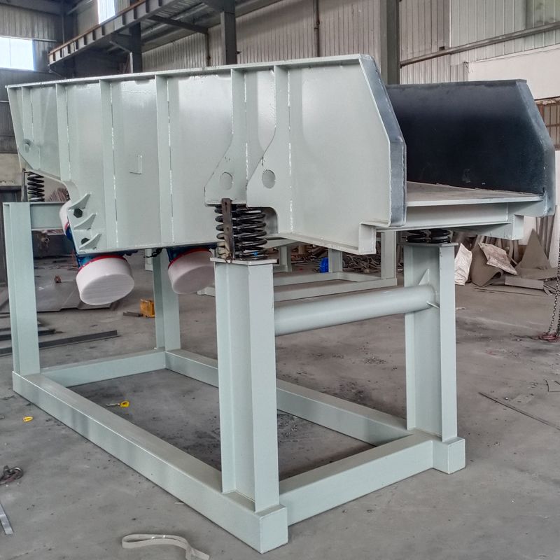 大型振動給料機(jī)，準(zhǔn)備發(fā)貨